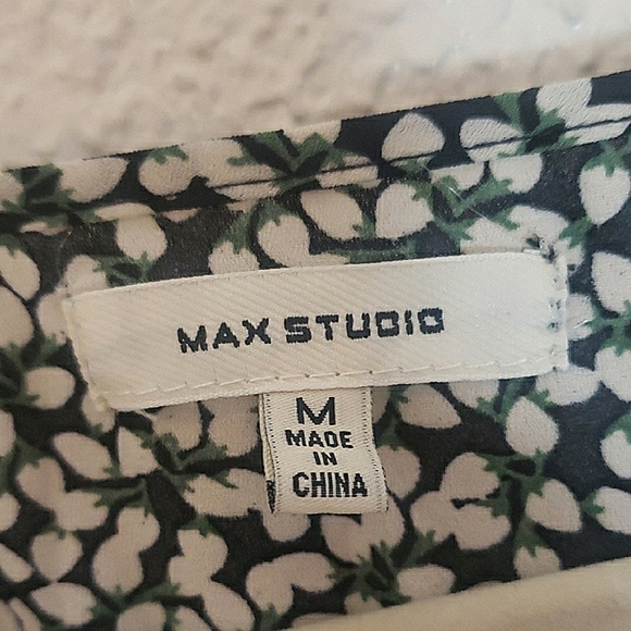 Max Studio Tie Front Wrap Blouse Black Green White Floral Long Sleeve V-neck - Picture 4 of 15